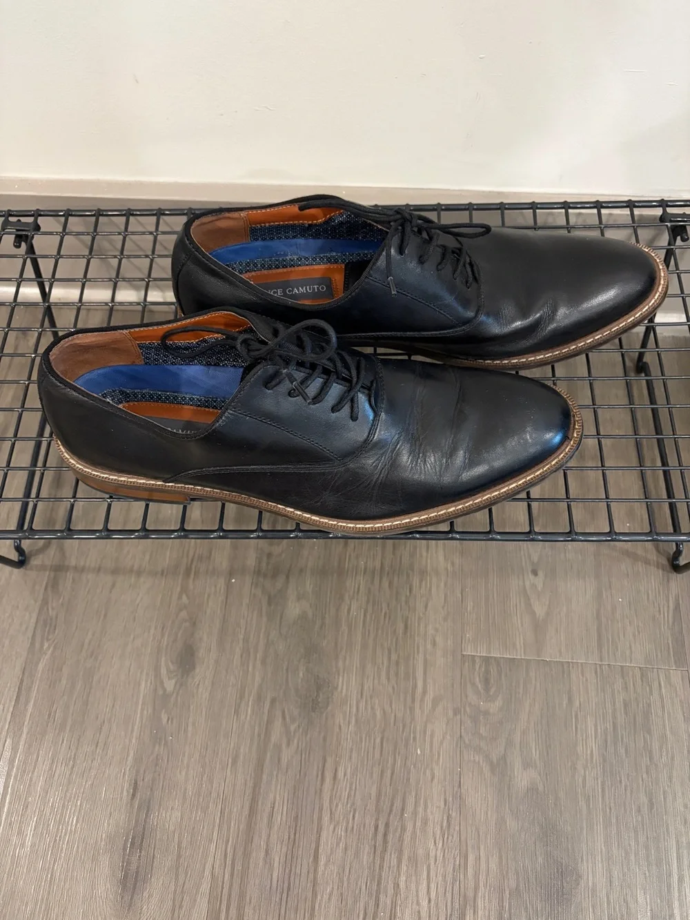 Vince Camuto smooth black